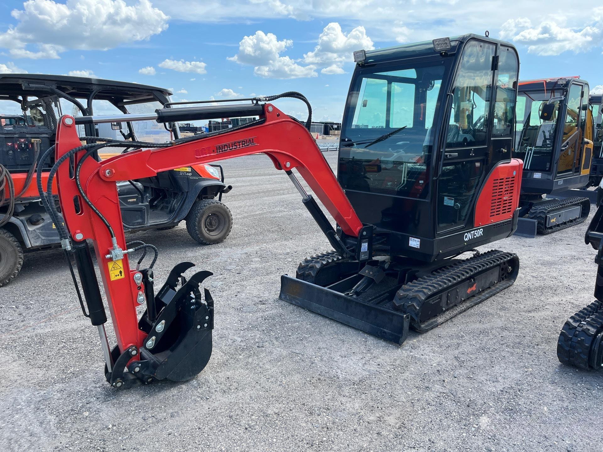 AGT-QNT50R 2.5-Ton Gasoline Mini Excavator With RATO Engine