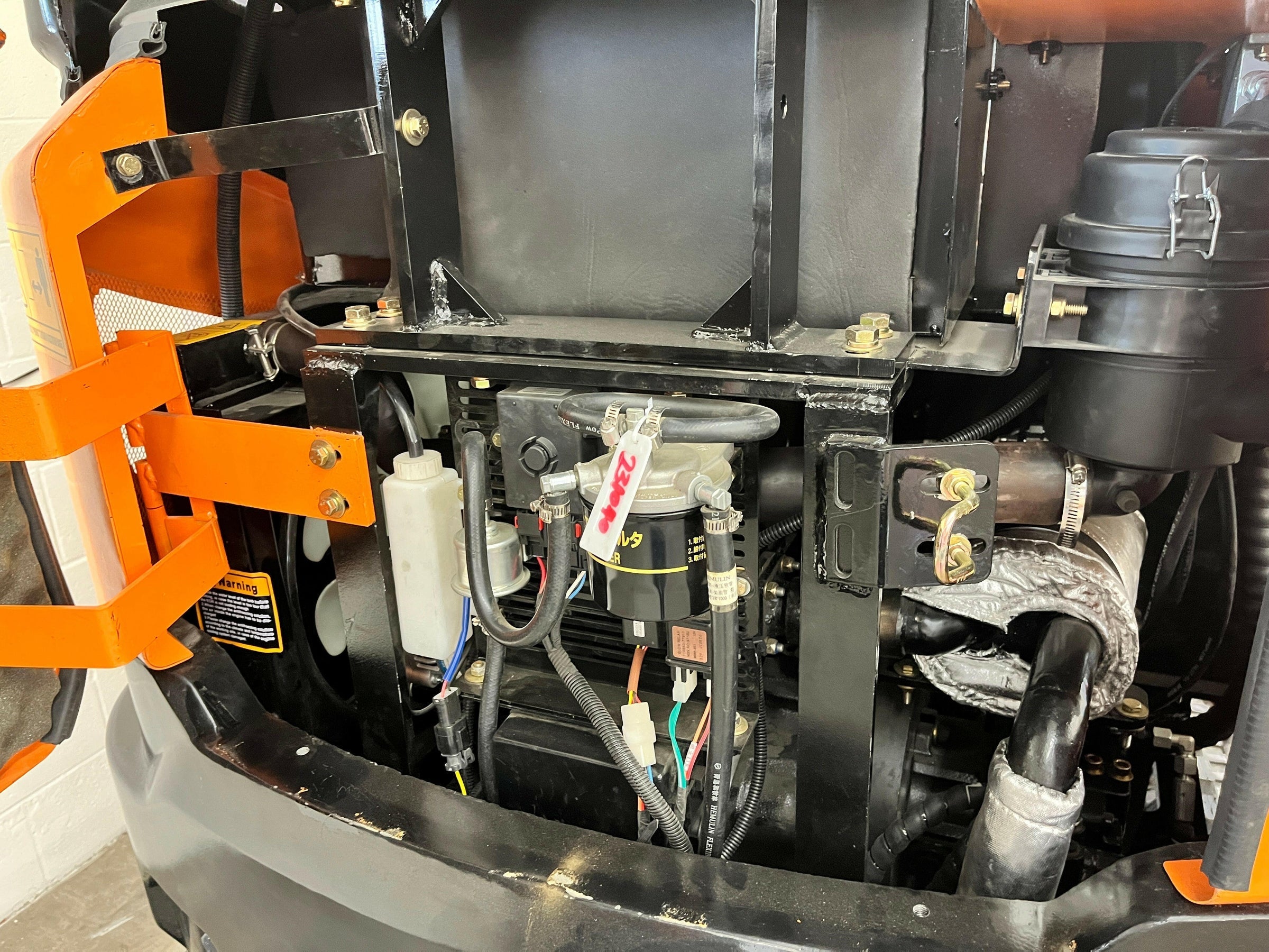 3 Ton, Yanmar Diesel Engine Mini Excavator w/ Swing Boom & Hydraulic Thumb | AGT-NTB45U | Pick up only or Arrange Shipping!