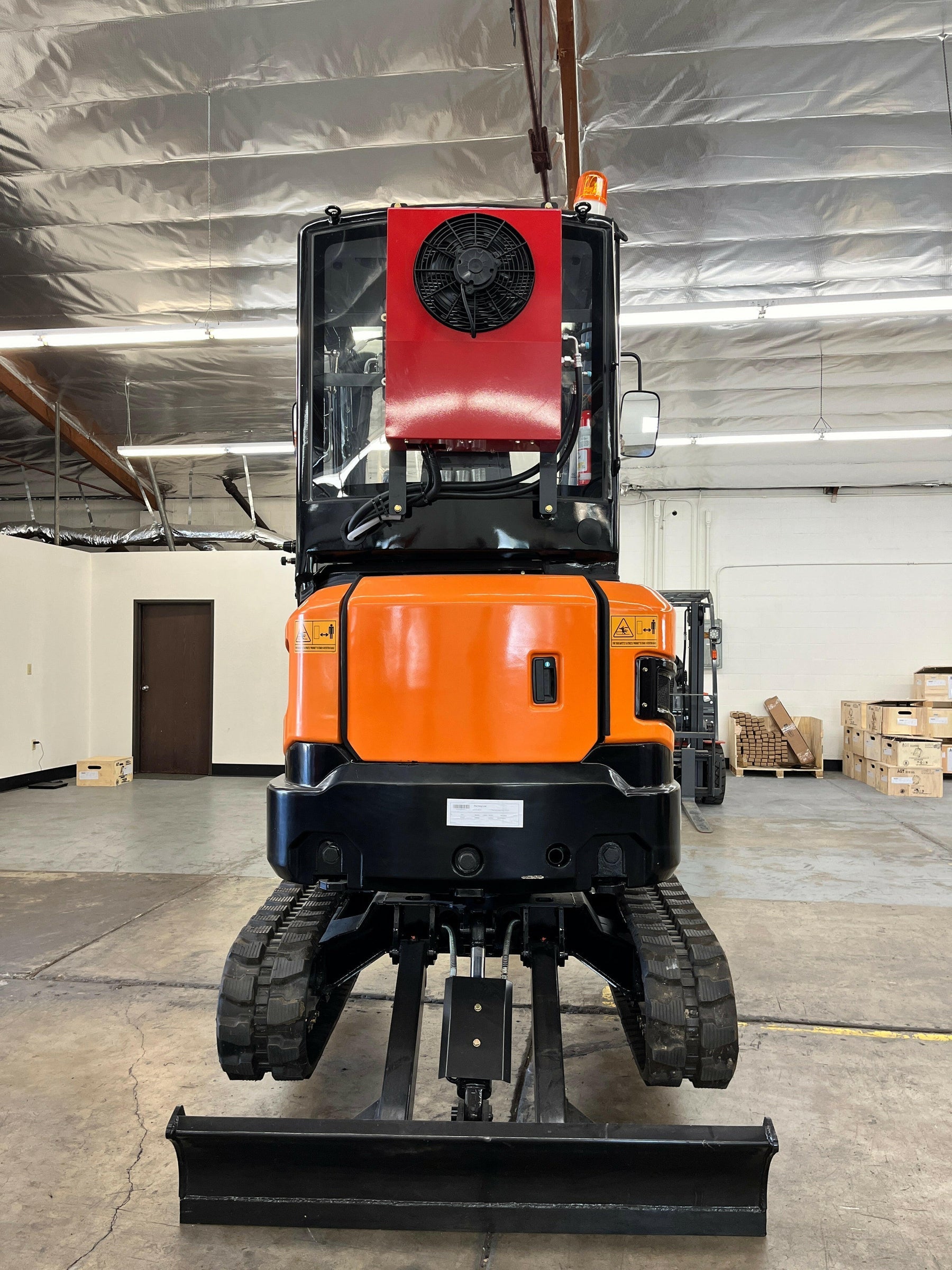 3 Ton, Yanmar Diesel Engine Mini Excavator w/ Swing Boom & Hydraulic Thumb | AGT-NTB45U | Pick up only or Arrange Shipping!