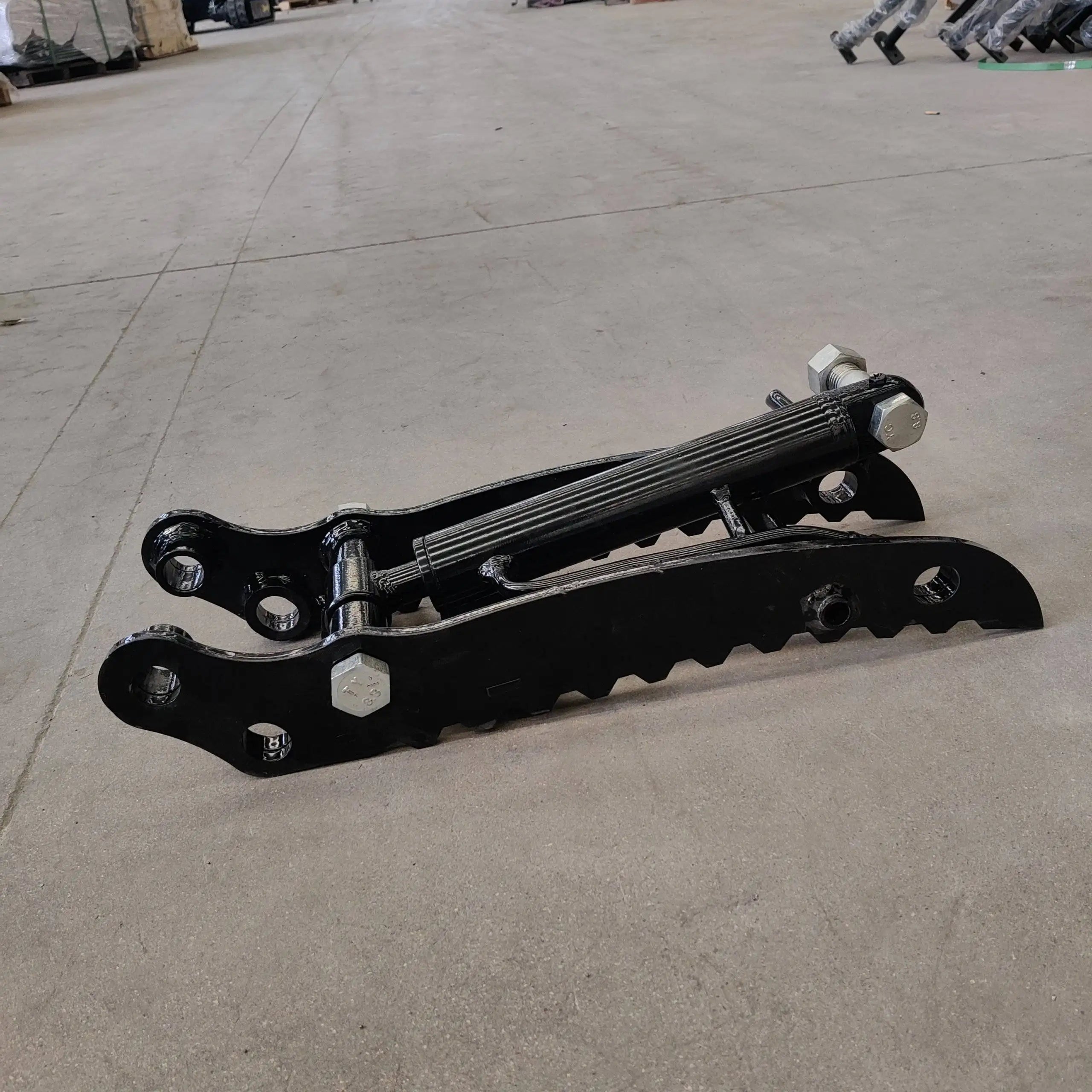 Budget Style Hydraulic Thumb Clip Attachment for Mini Excavators Digger Track Crawler
